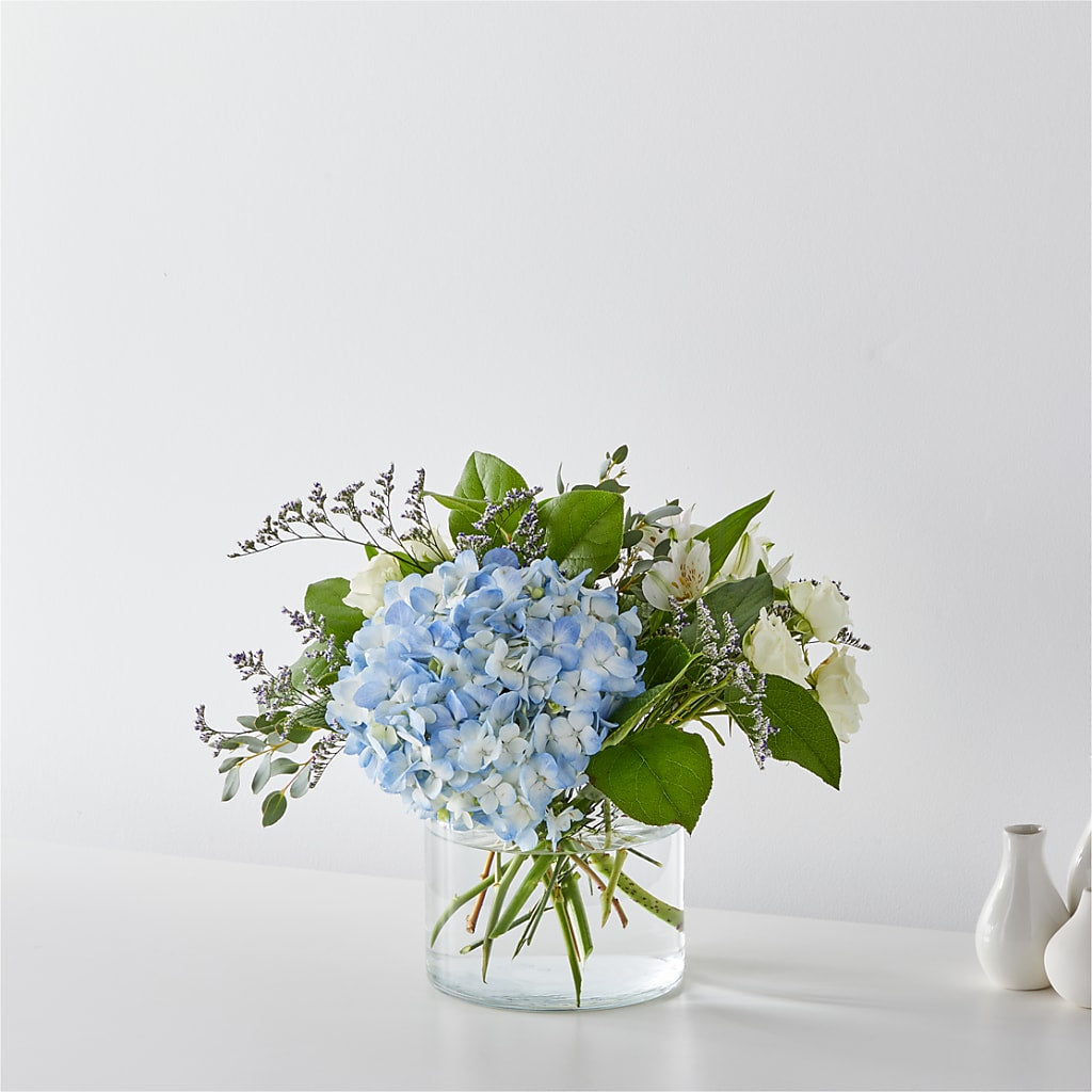 Coastal Blossom Bouquet – Le Bloom Floral, Le Mars IA
