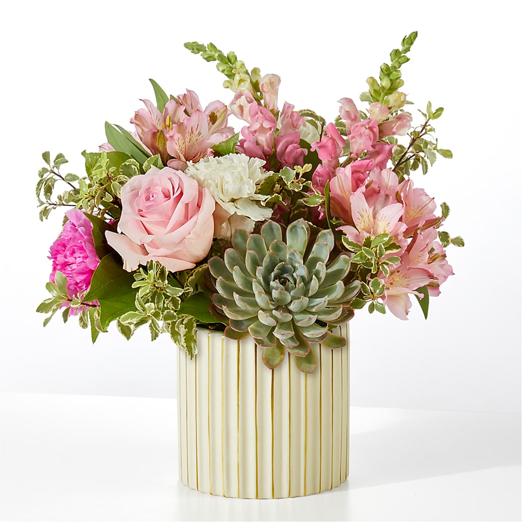 Magenta Musings Bouquet – Le Bloom Floral, Le Mars IA
