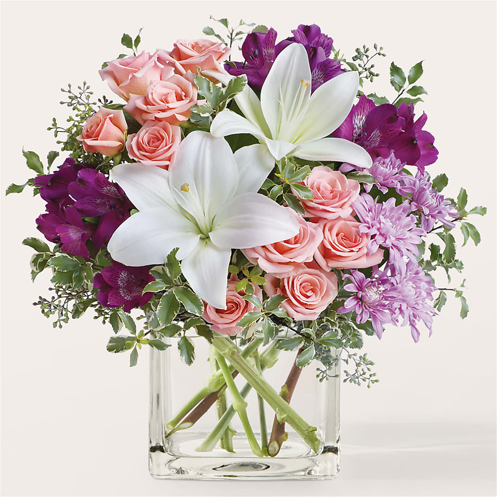 Mani Pedi Bouquet – Le Bloom Floral, Le Mars IA
