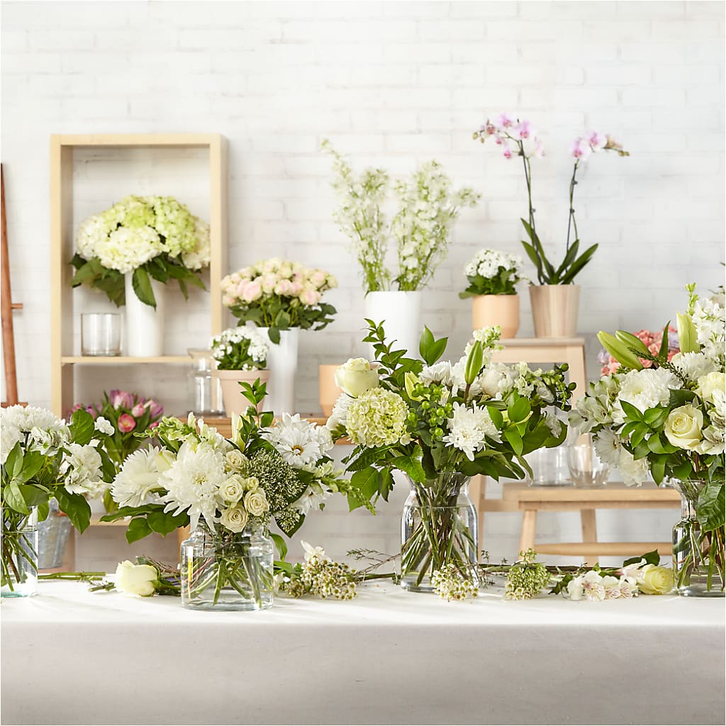 Classic Ivory – A Florist Original – Le Bloom Floral, Le Mars IA