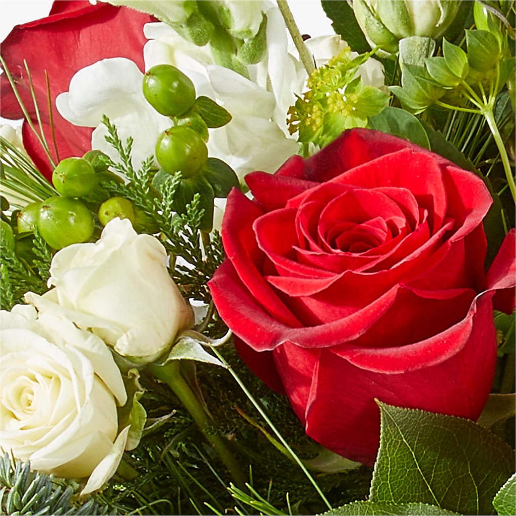 Deck the Halls Bouquet –  Le Bloom Floral, Le Mars IA