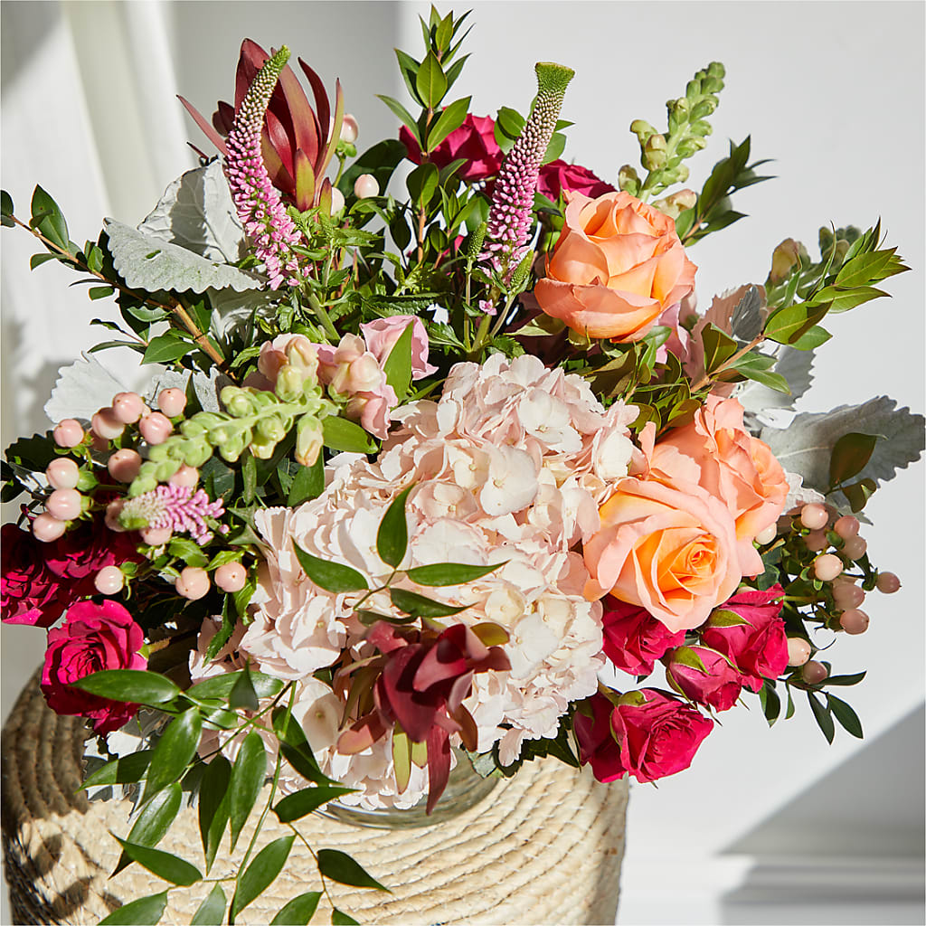 Glitz & Glam Bouquet –  Le Bloom Floral, Le Mars IA