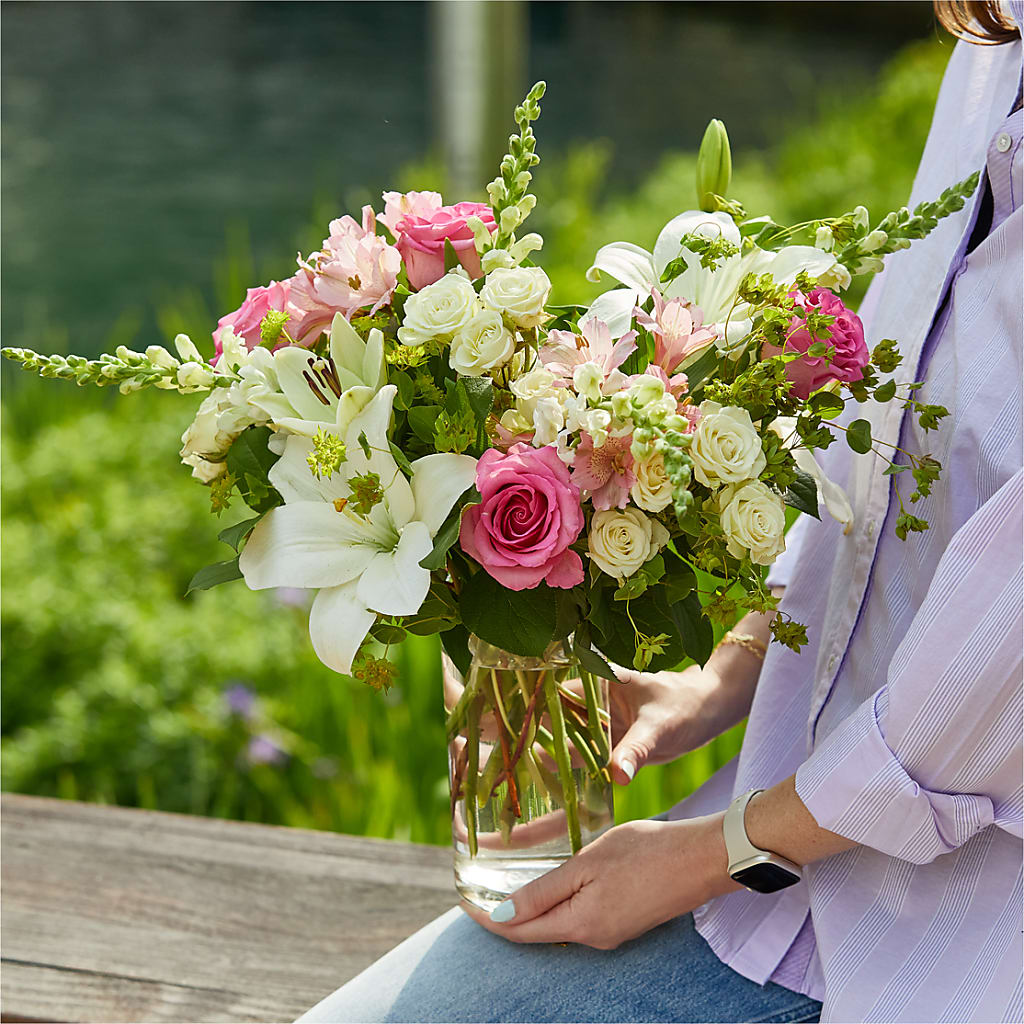 Fondly Bouquet –  Le Bloom Floral, Le Mars IA