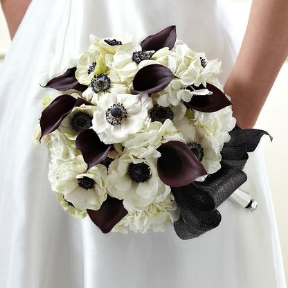 To Have and To Hold Bouquet –  Le Bloom Floral, Le Mars IA