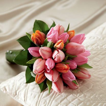 Embraceable Bouquet –  Le Bloom Floral, Le Mars IA