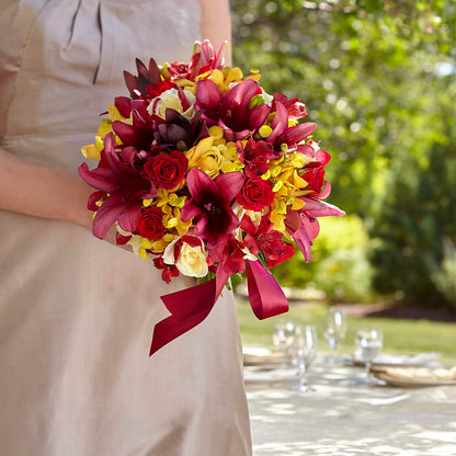 Sunningdale Bouquet –  Le Bloom Floral, Le Mars IA