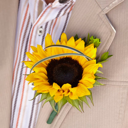 Free Spirit Boutonniere –  Le Bloom Floral, Le Mars IA